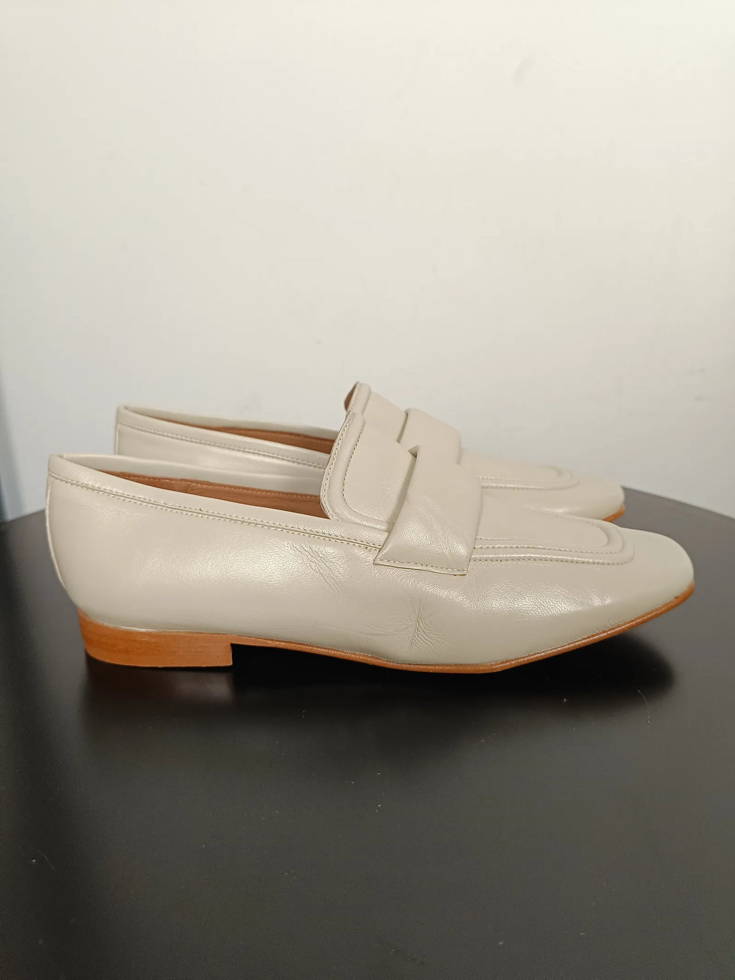 Flattered Vivienne Creme Leather Loafers