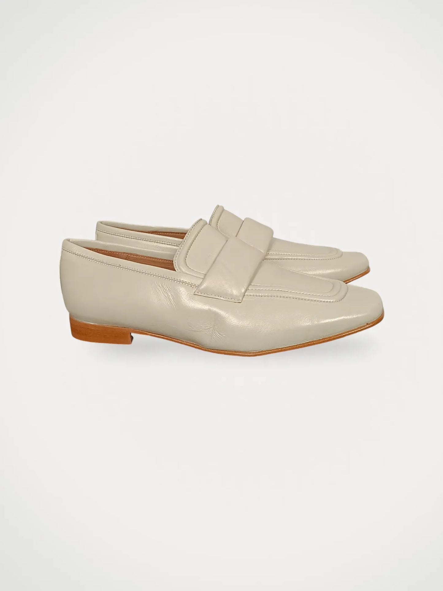 Flattered Vivienne Creme Leather Loafers