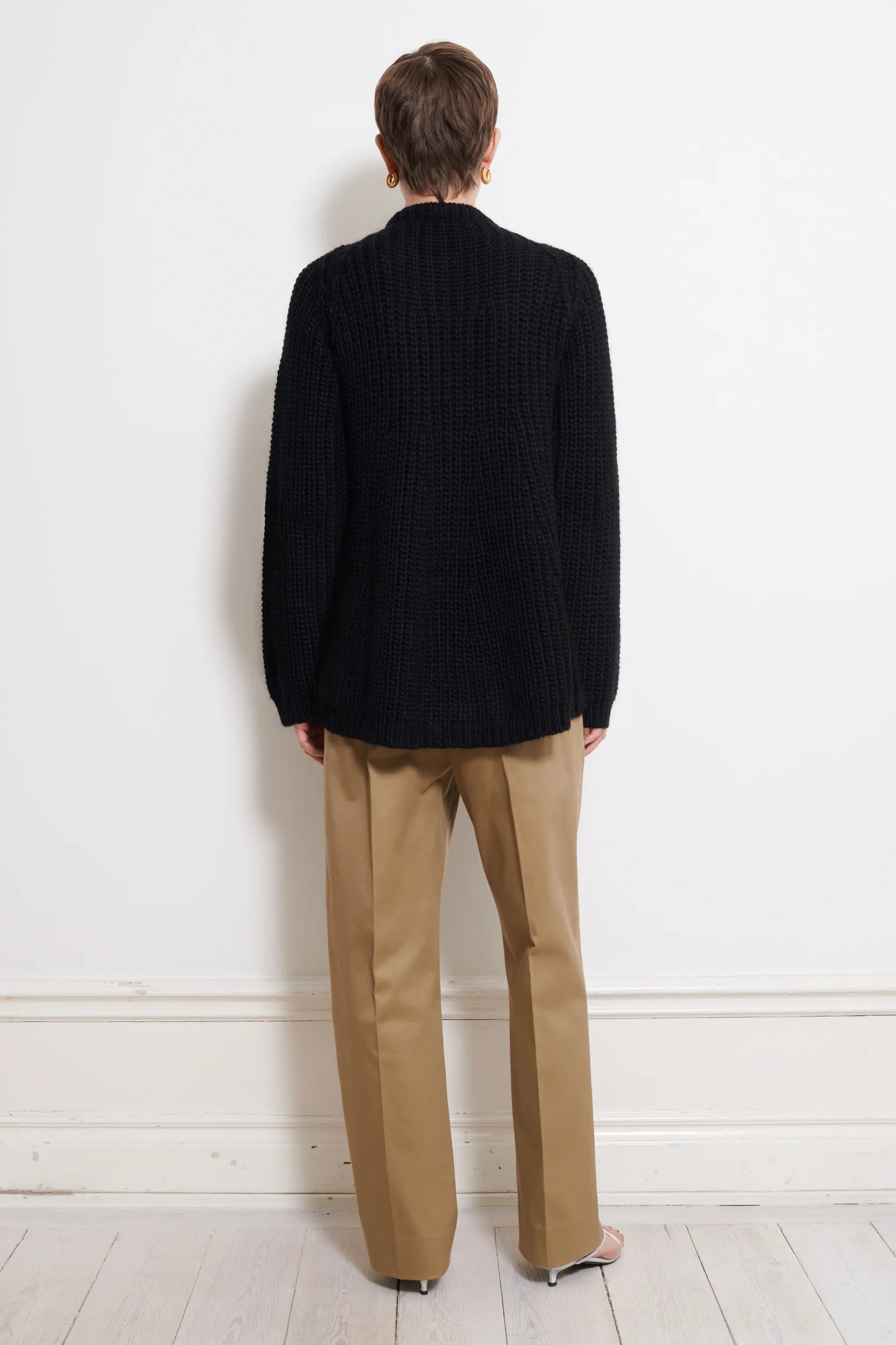 Teurn Studios Alra Black Sweater