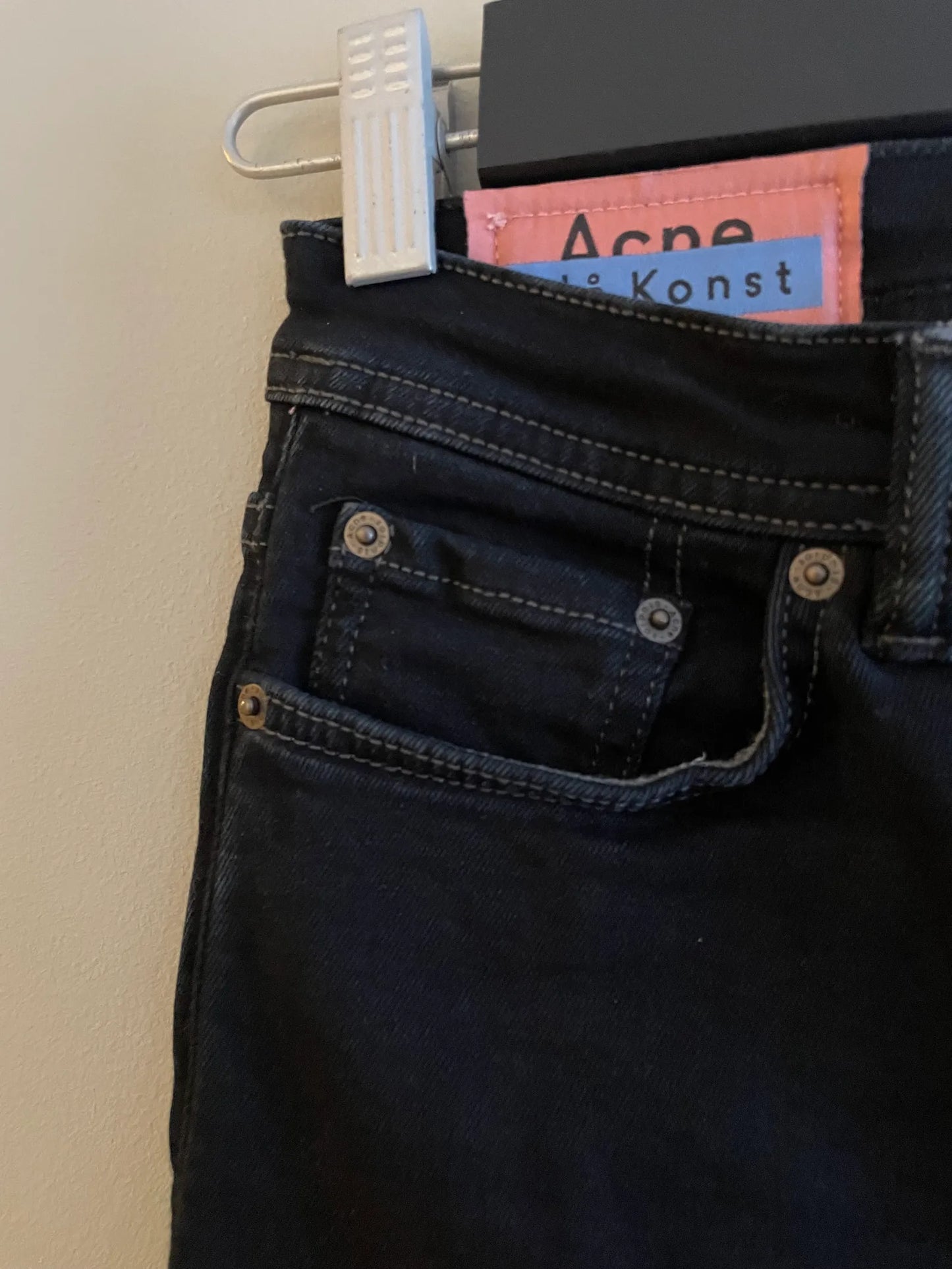 Acne Studios Peg Jeans