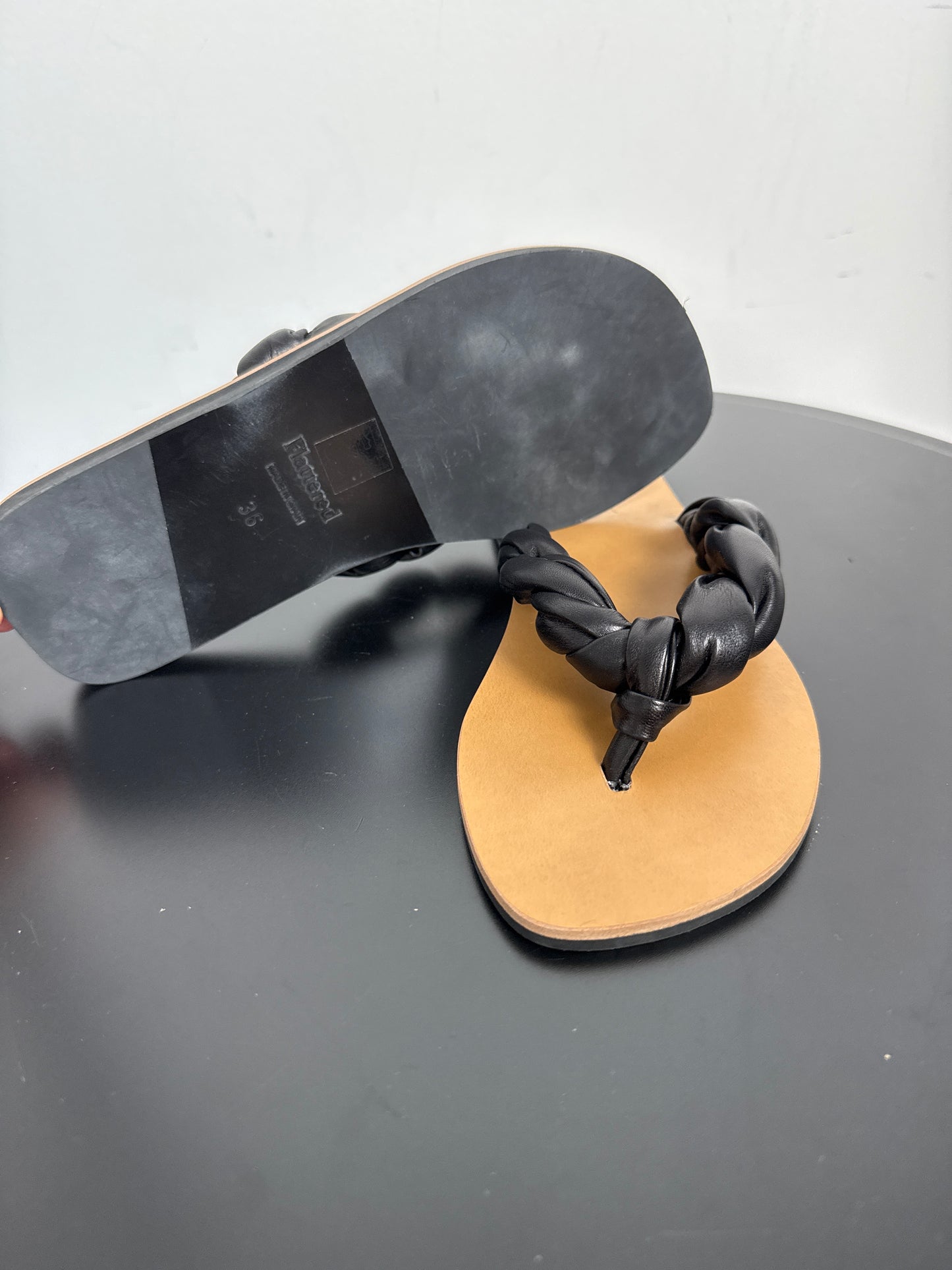 Flattered Blanche Black Leather Flip-flops