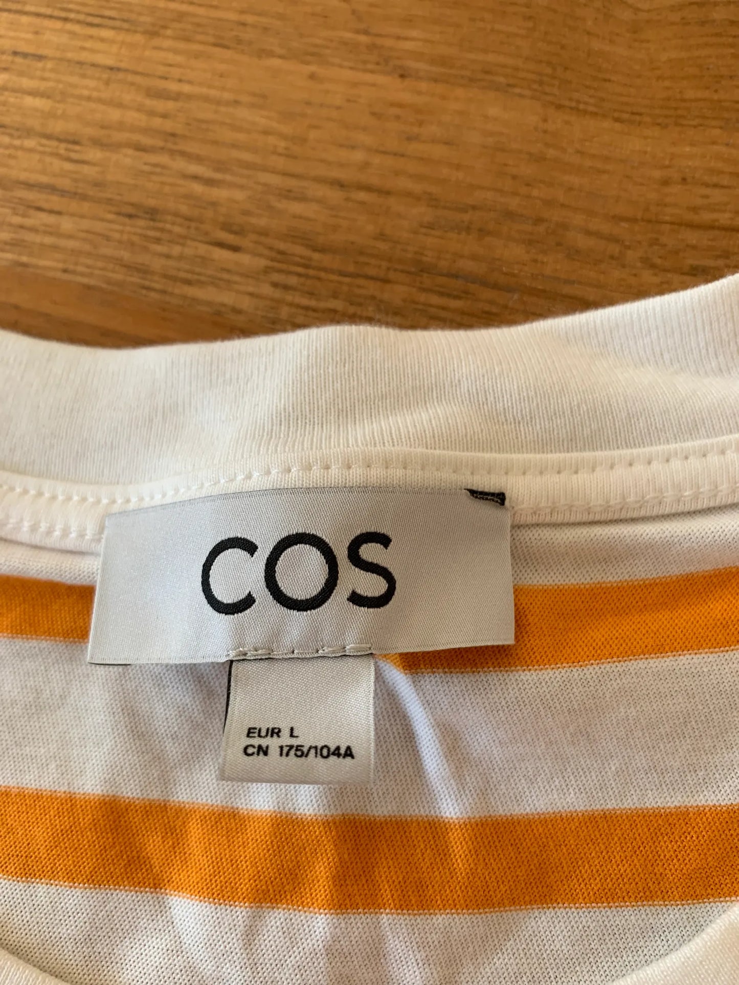 Cos T-shirt
