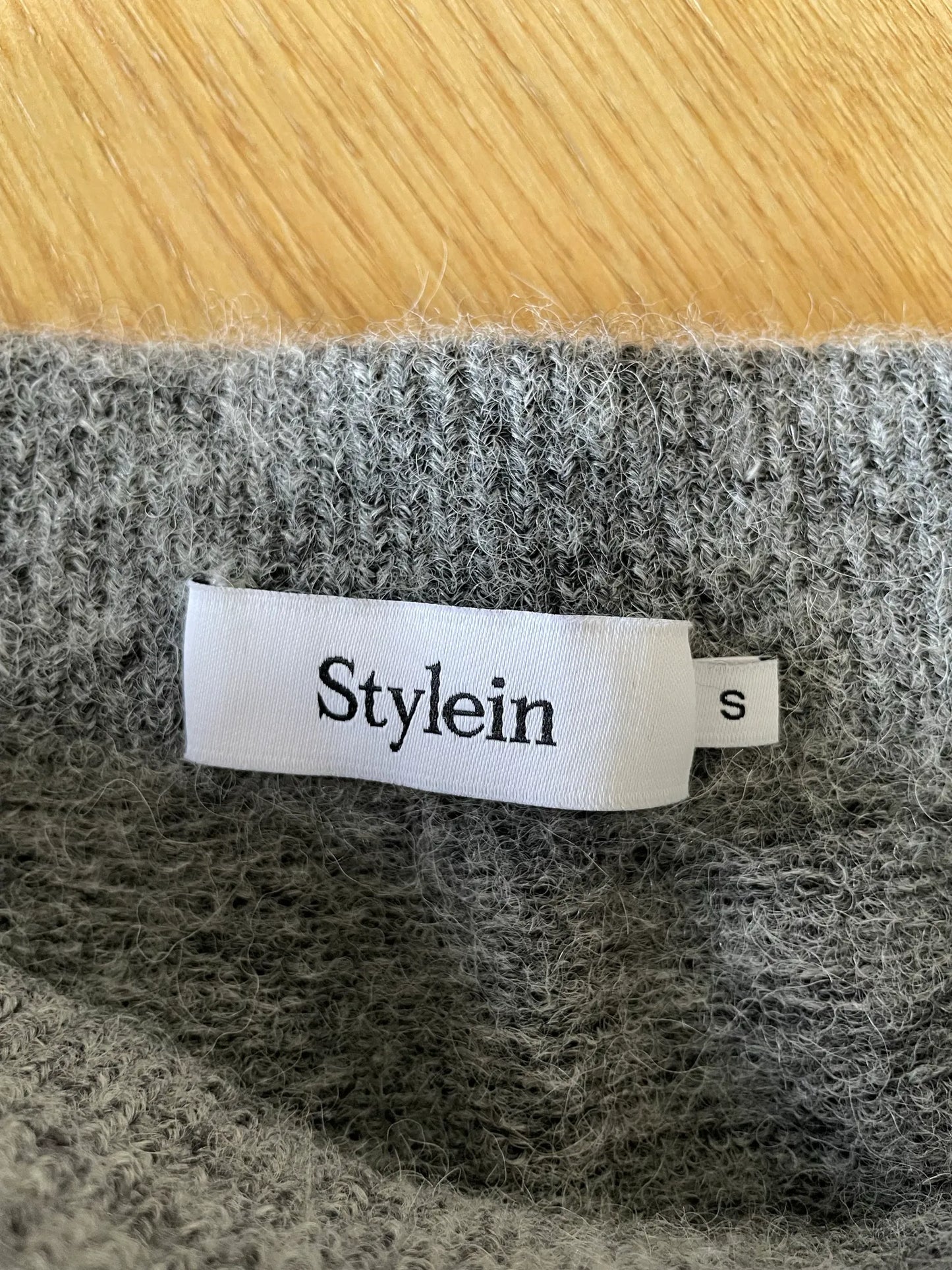 Stylein Elisha Rock