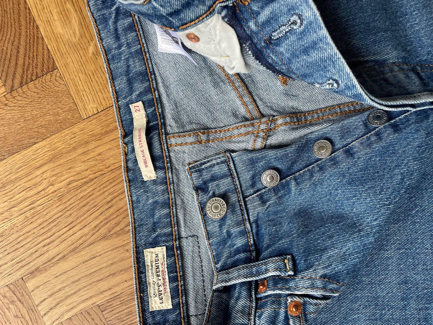 Levi's Ribcage Straight Jeans
