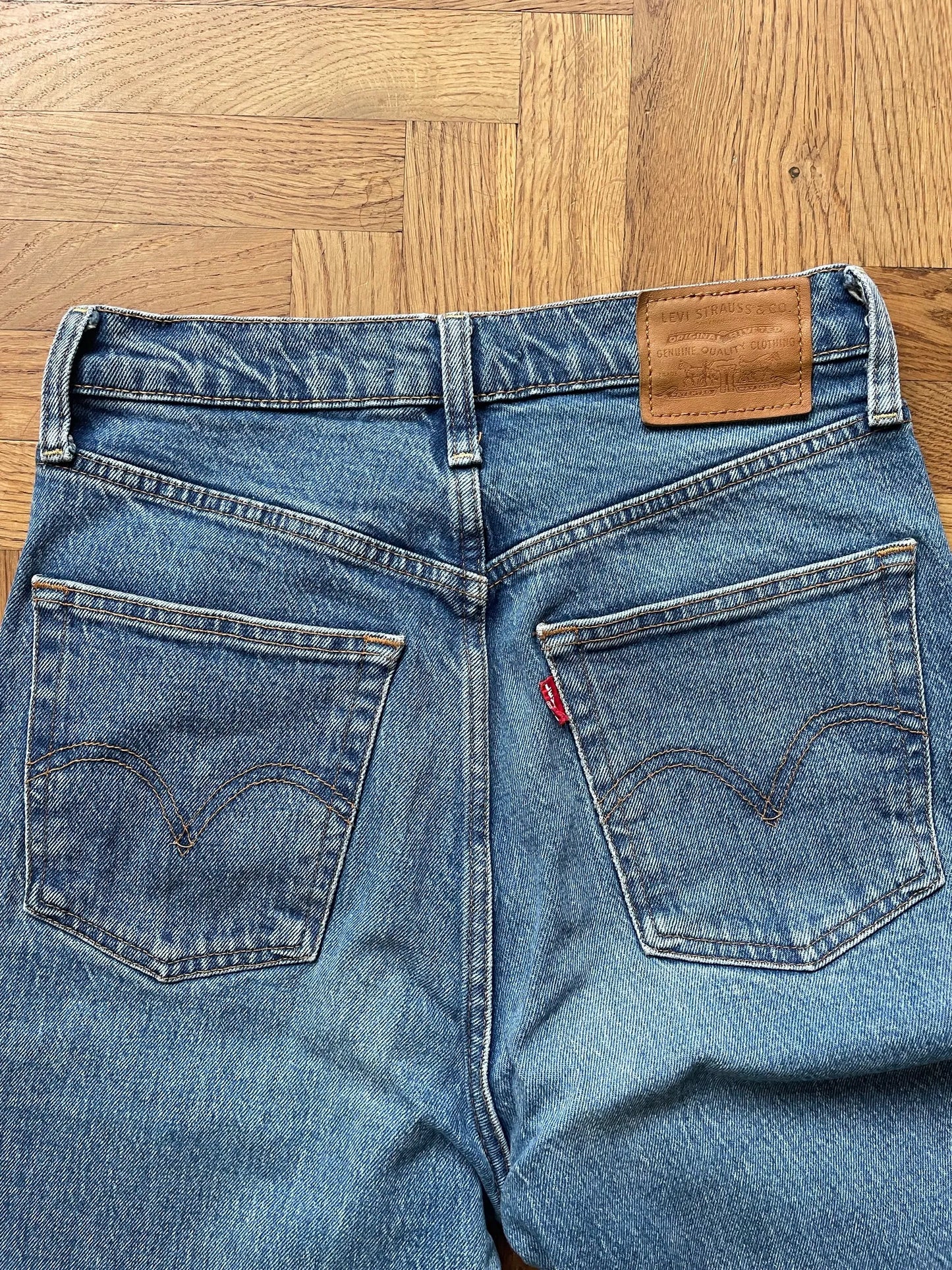 Levi's Ribcage Straight Jeans