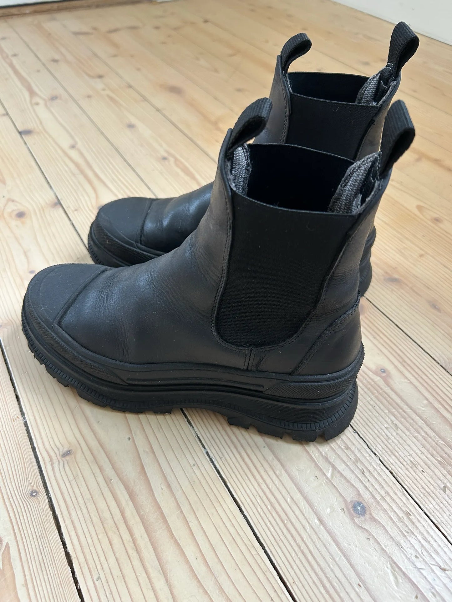 Blankens The Baltimore Water Resistant Leather Boots