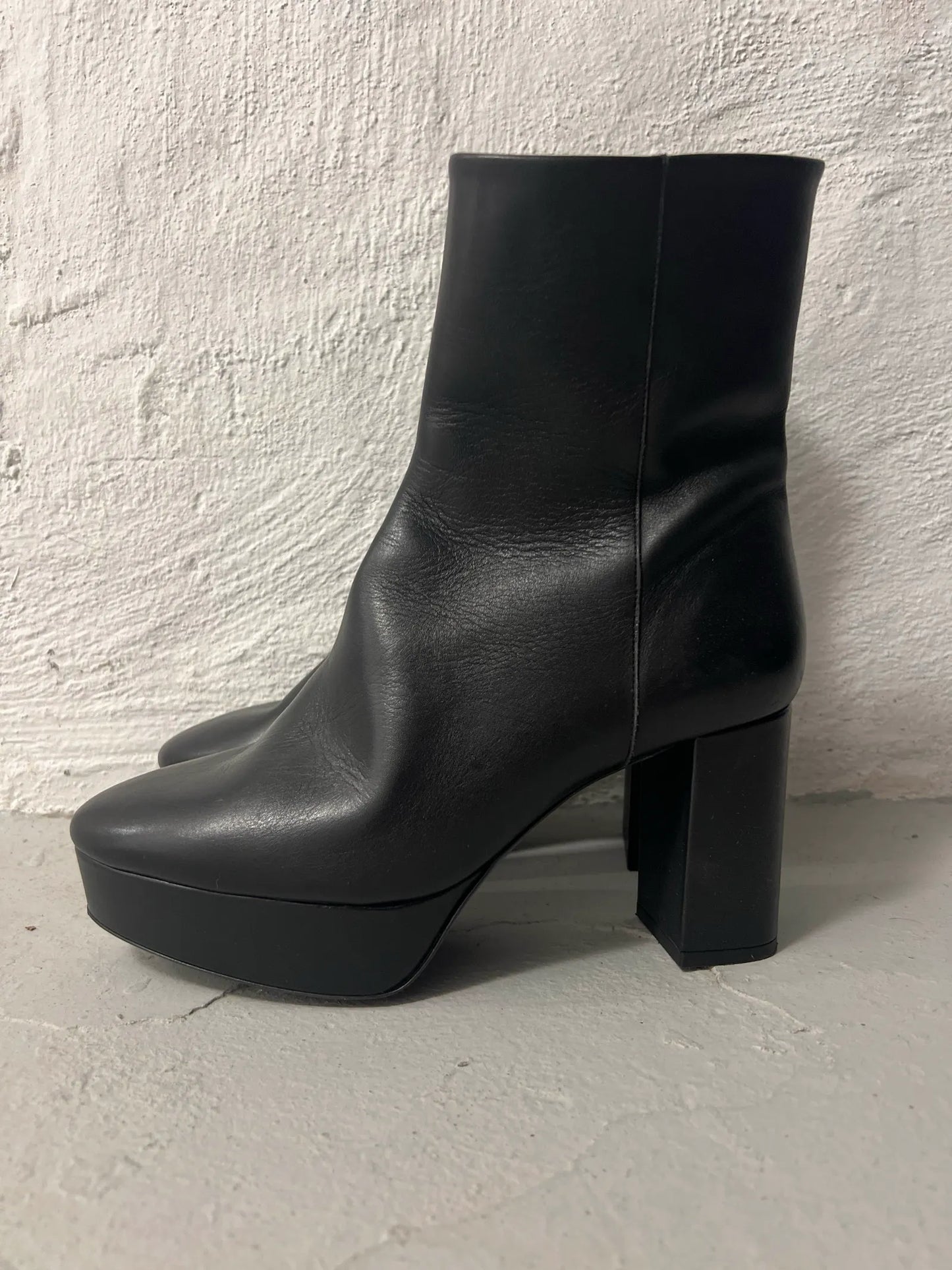 & Other Stories Boots