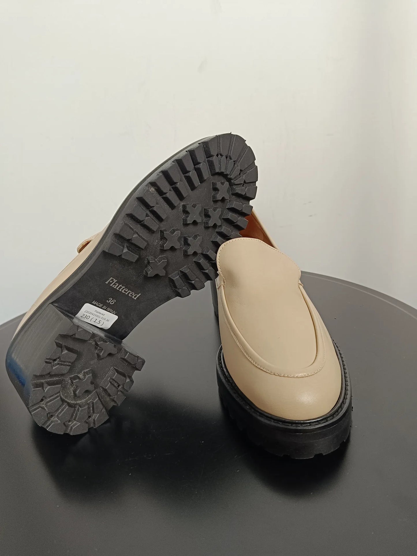 Flattered Saga Creme Leather Loafers