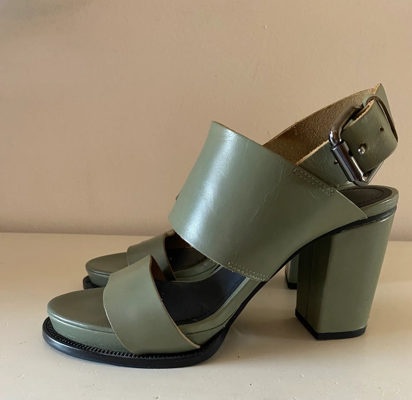 & Other Stories Heels