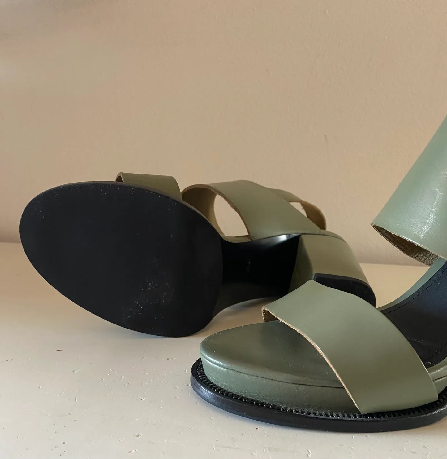 & Other Stories Heels