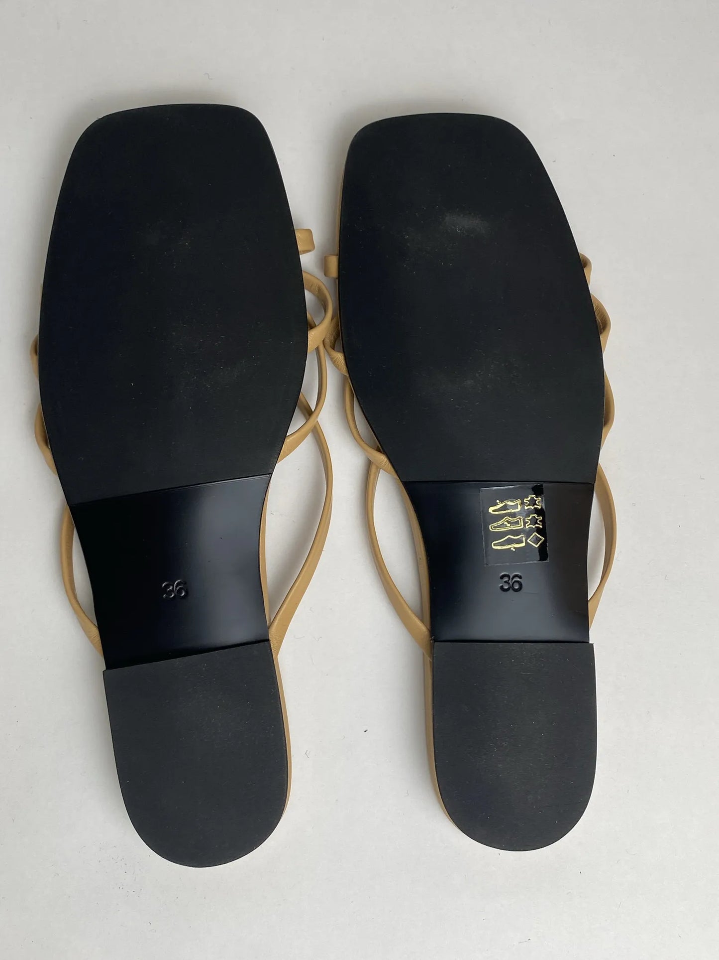 Blankens The Jennie Flat Beige Sandals