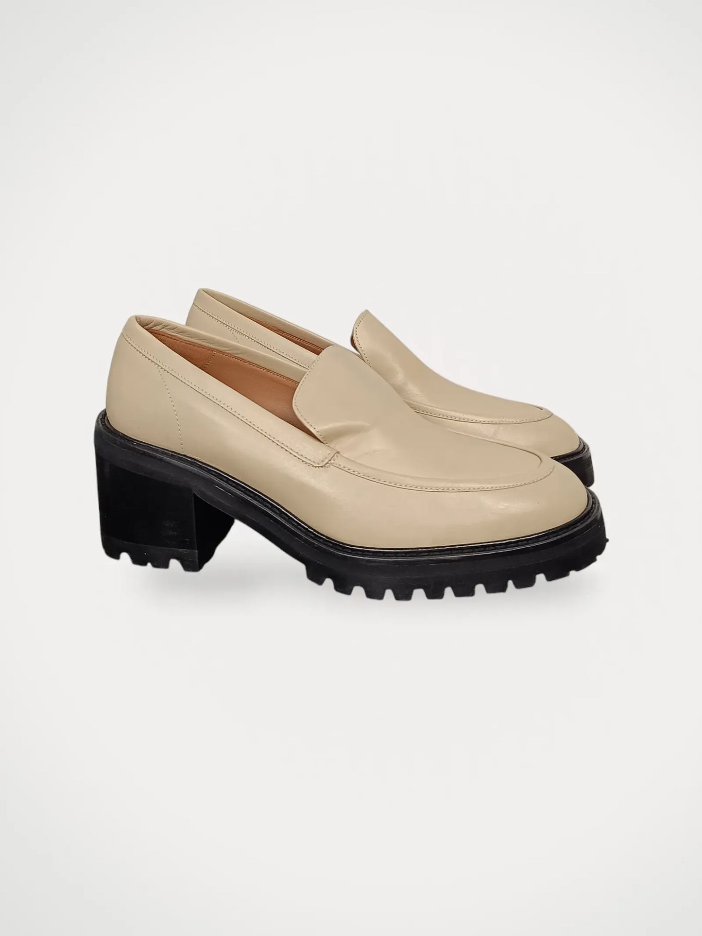 Flattered Slipper