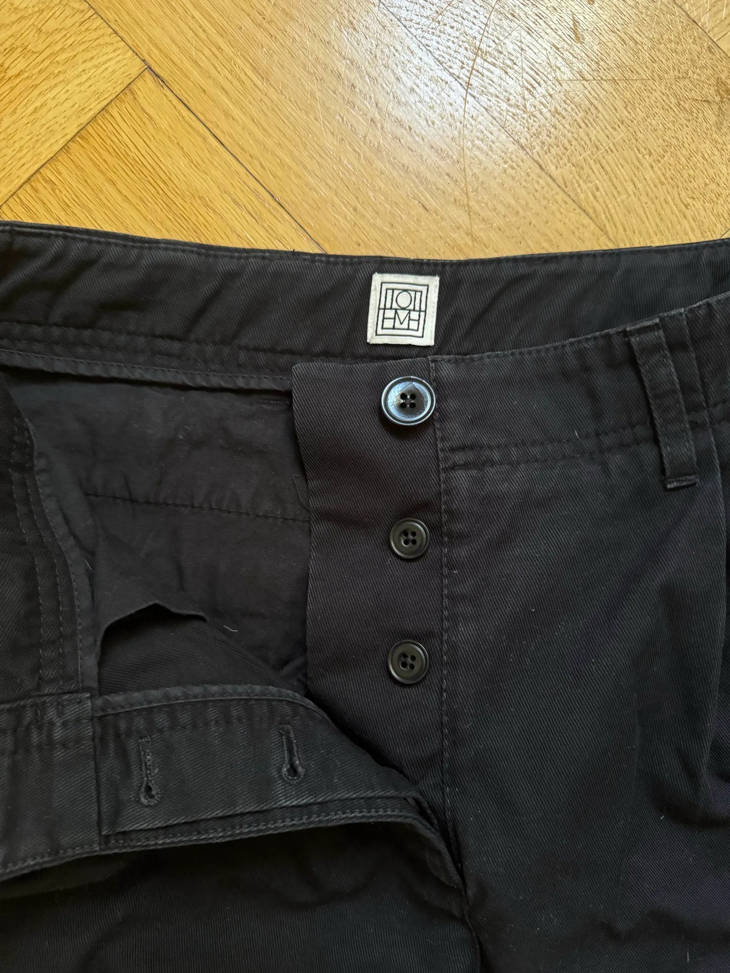 Toteme Relaxed Cotton Black Trousers