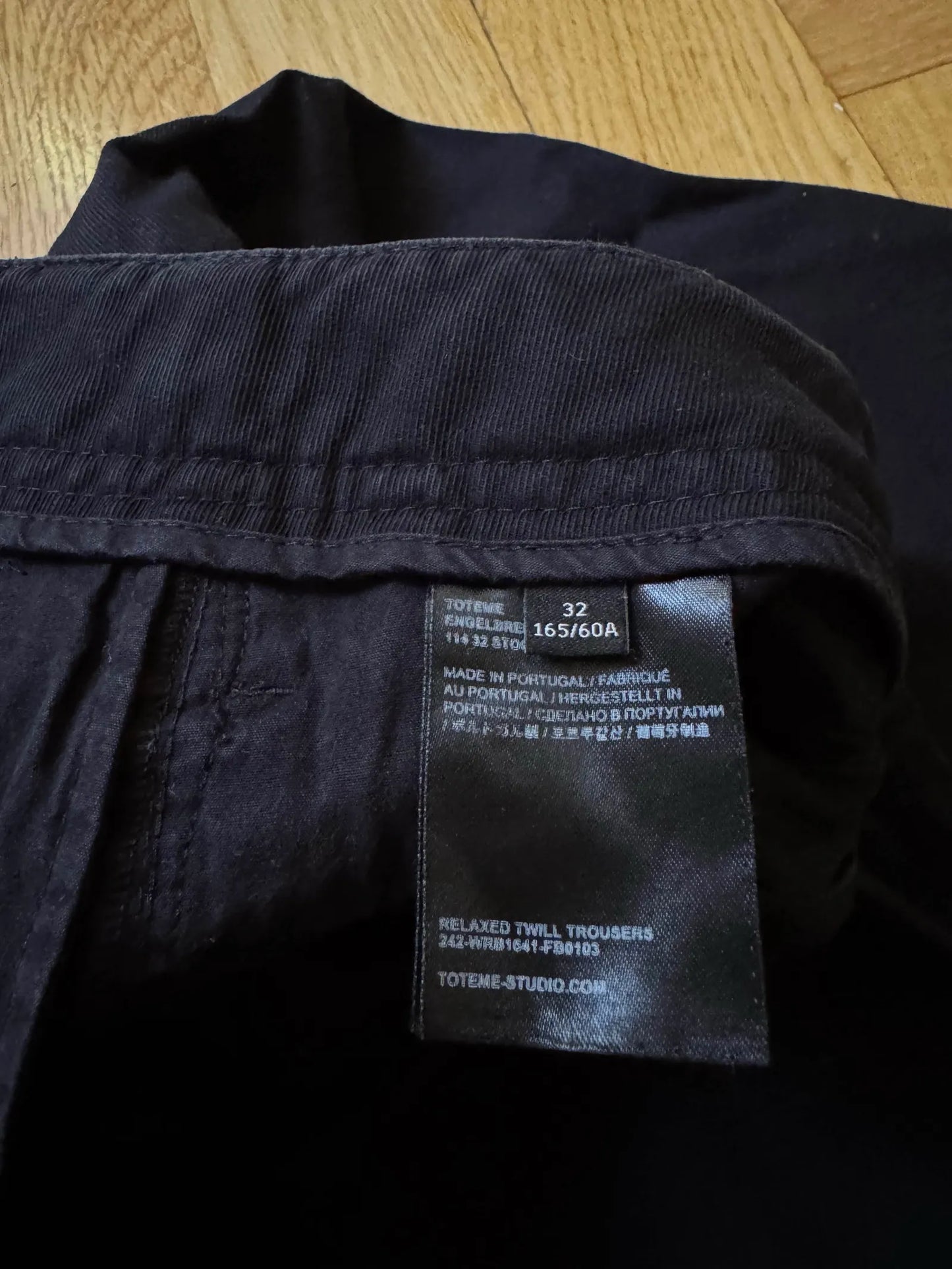 Toteme Relaxed Cotton Black Trousers