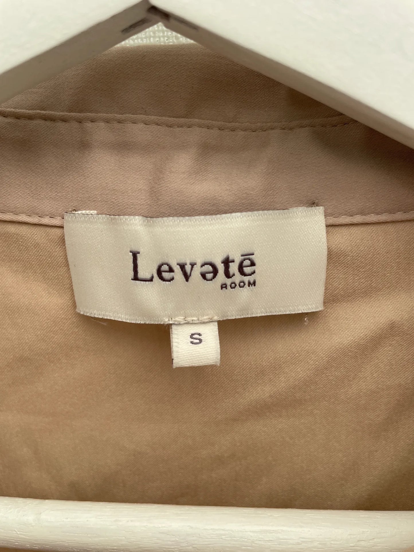 Levete Room Shirt