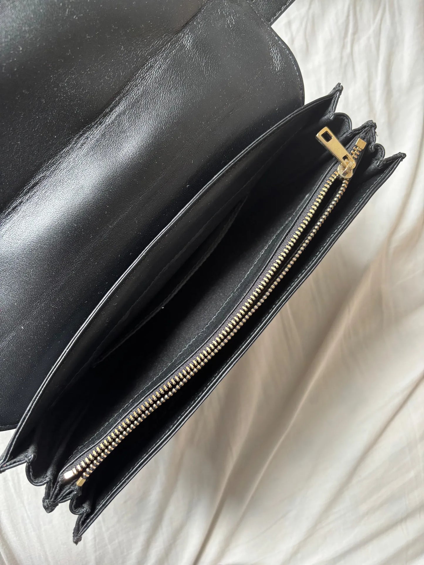 Flattered Cindy Cross Black Shoulder bag