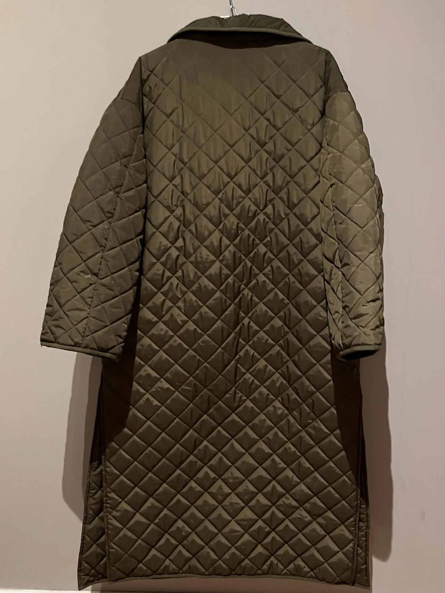 Toteme Signature Quilted In Khaki Coat