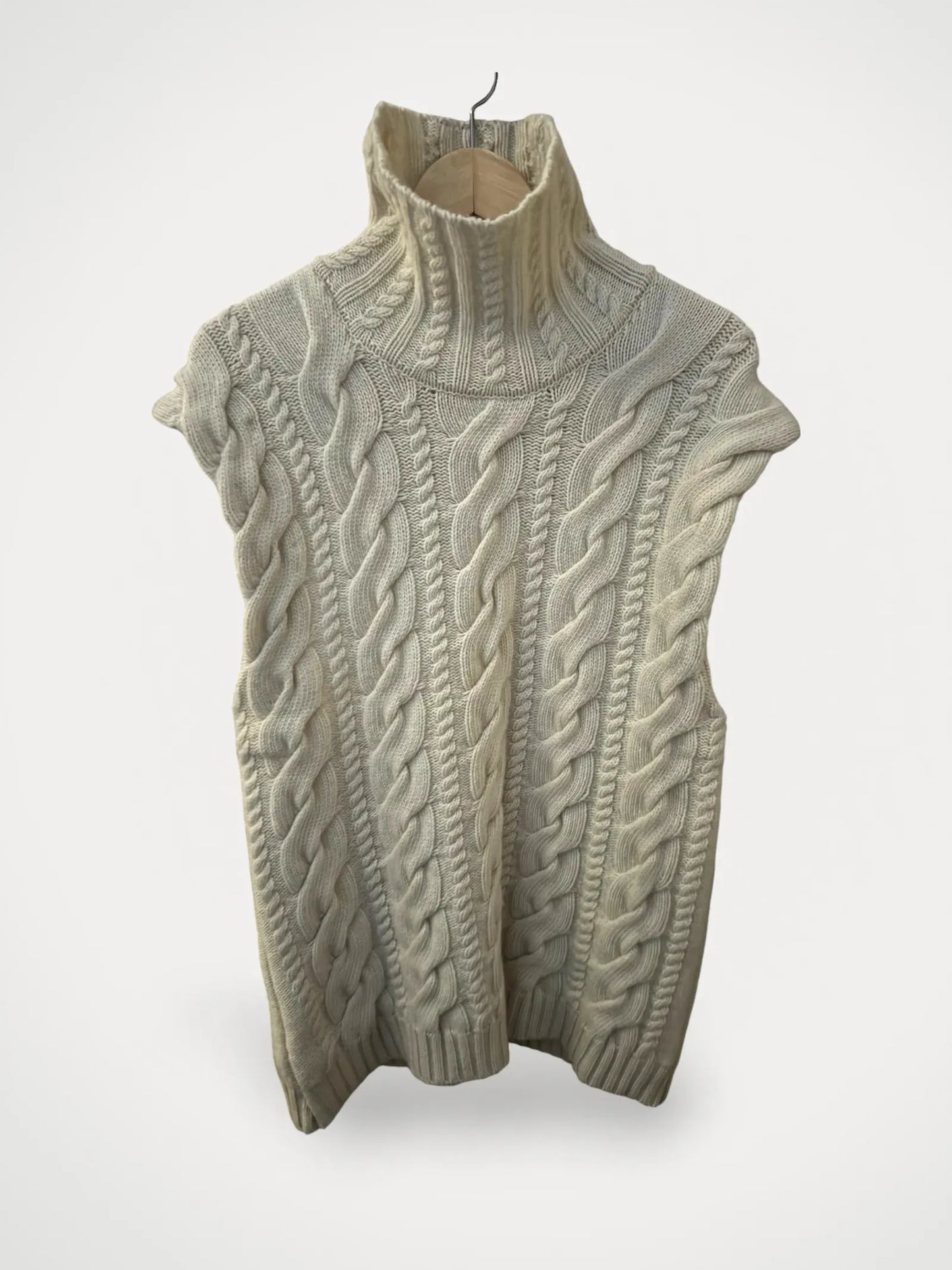 Dagmar Clare Vest