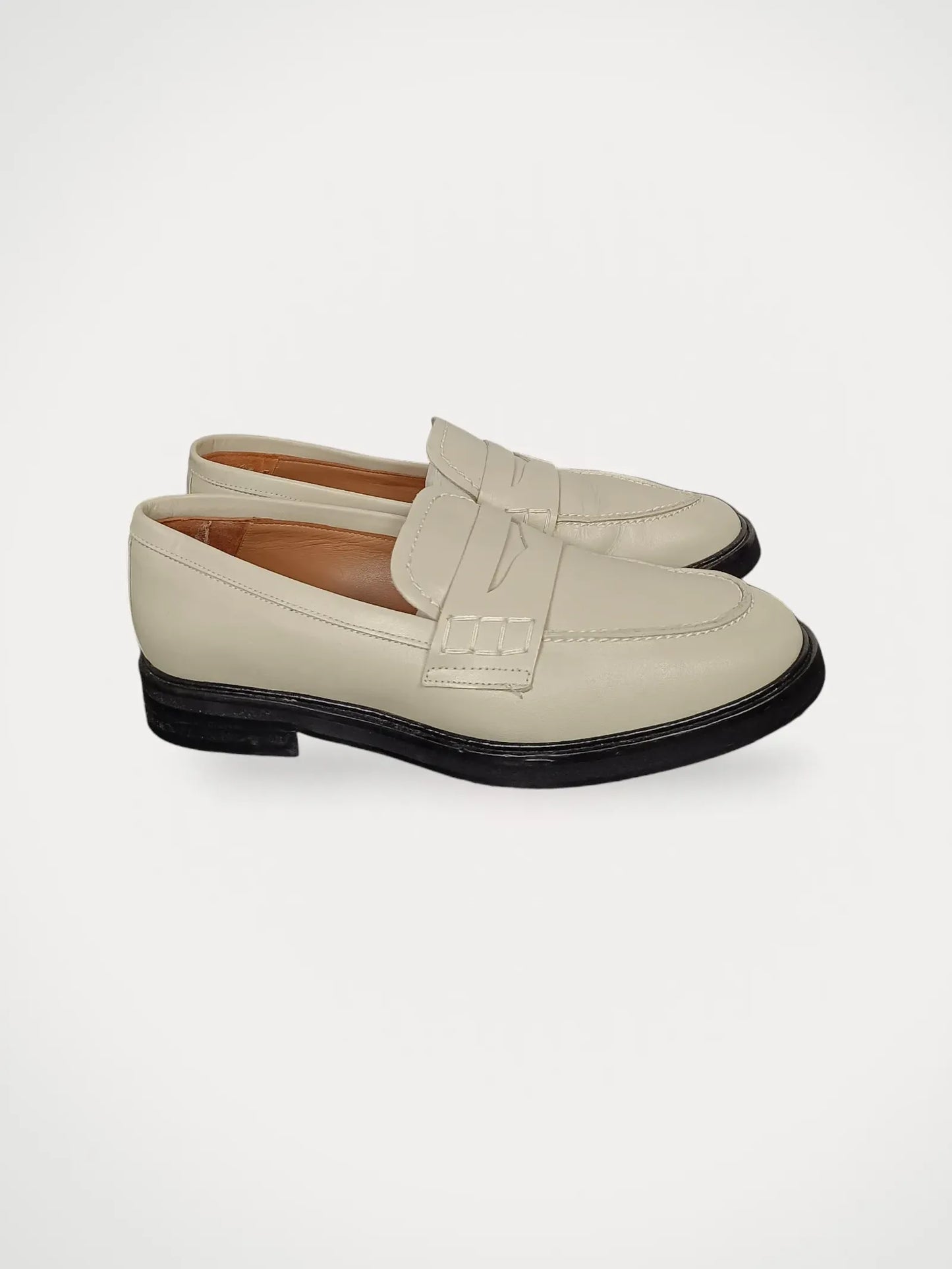 Flattered Slipper