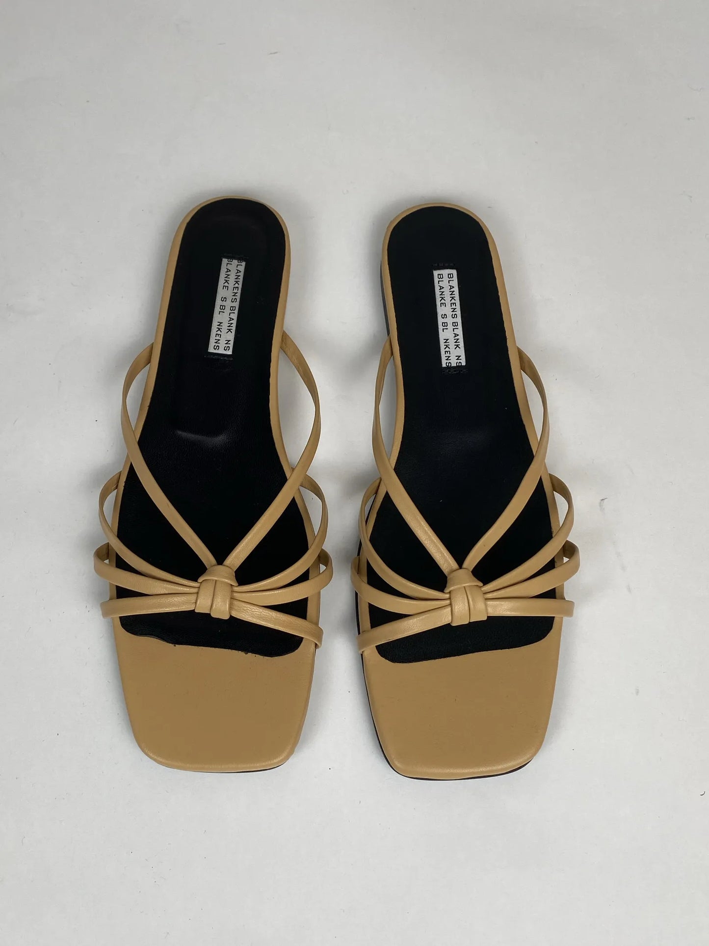 Blankens The Jennie Flat Beige Sandals