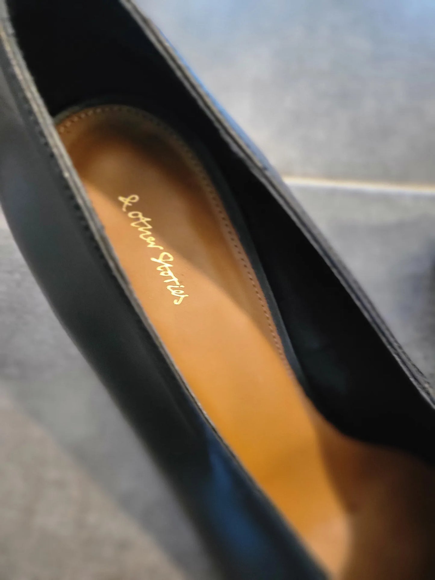 & Other Stories Heels