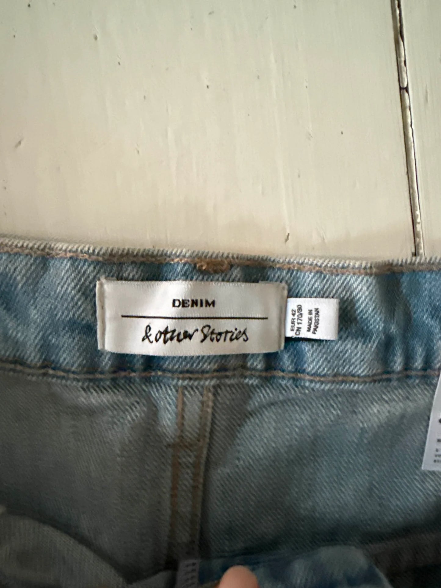 & Other Stories Shorts