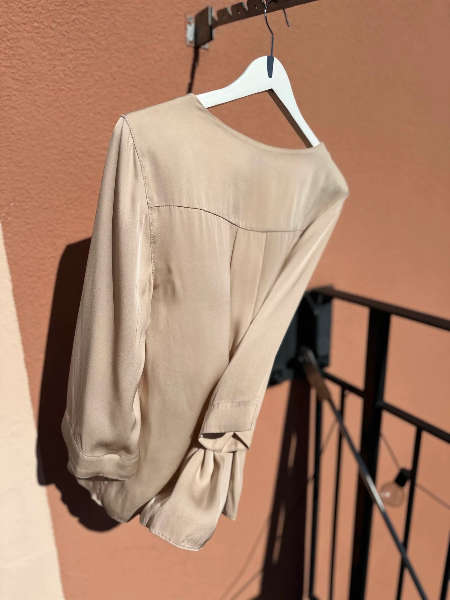 Ahlvar Gallery Blouse