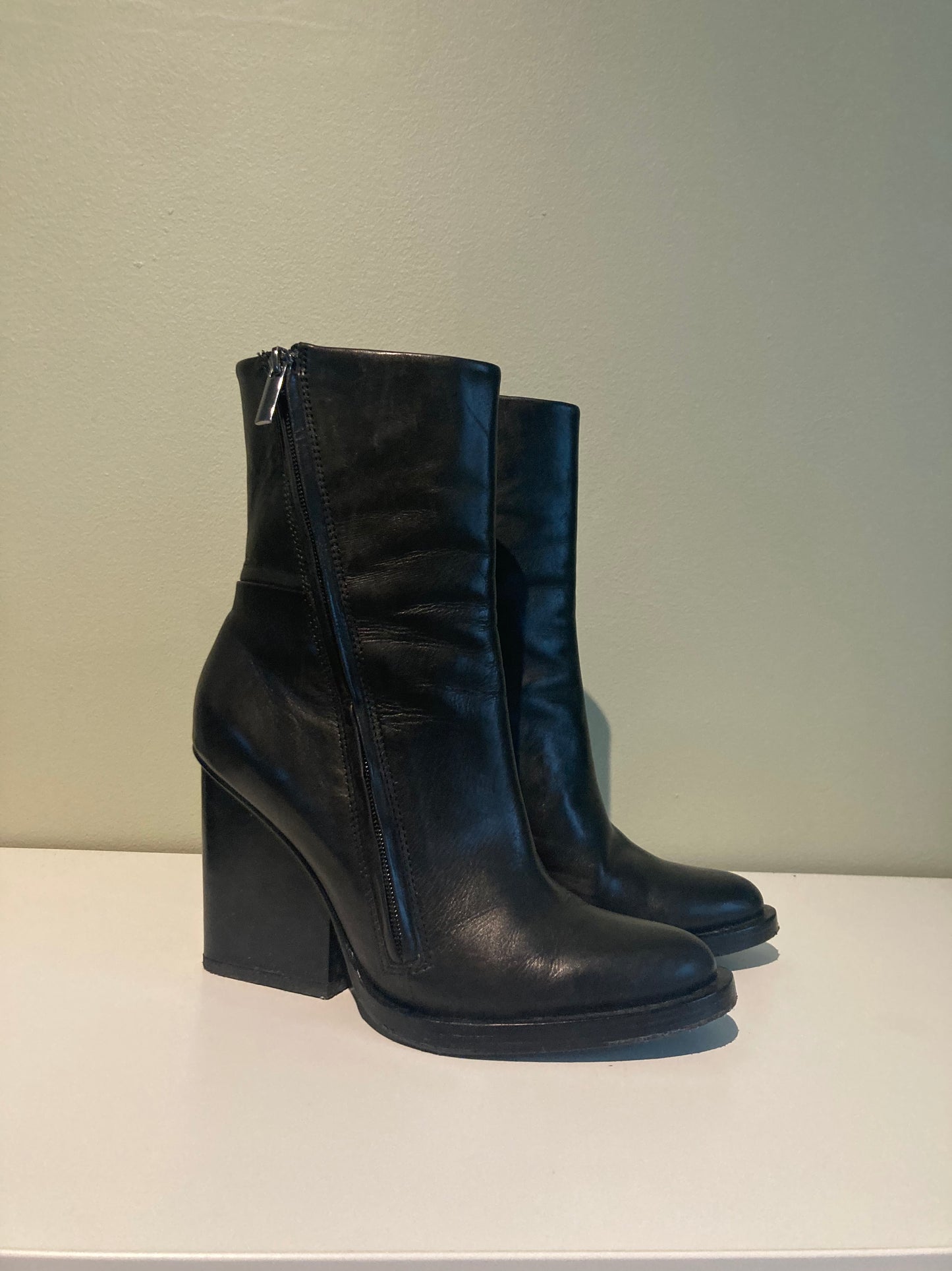 & Other Stories Boots