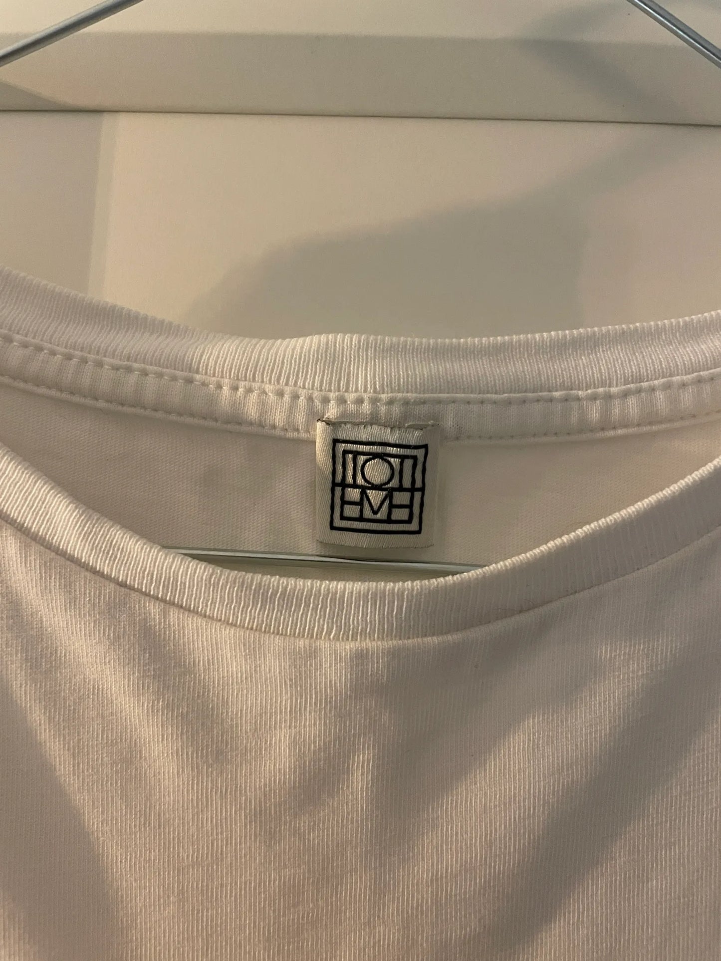 Toteme Curved Seam T-shirt
