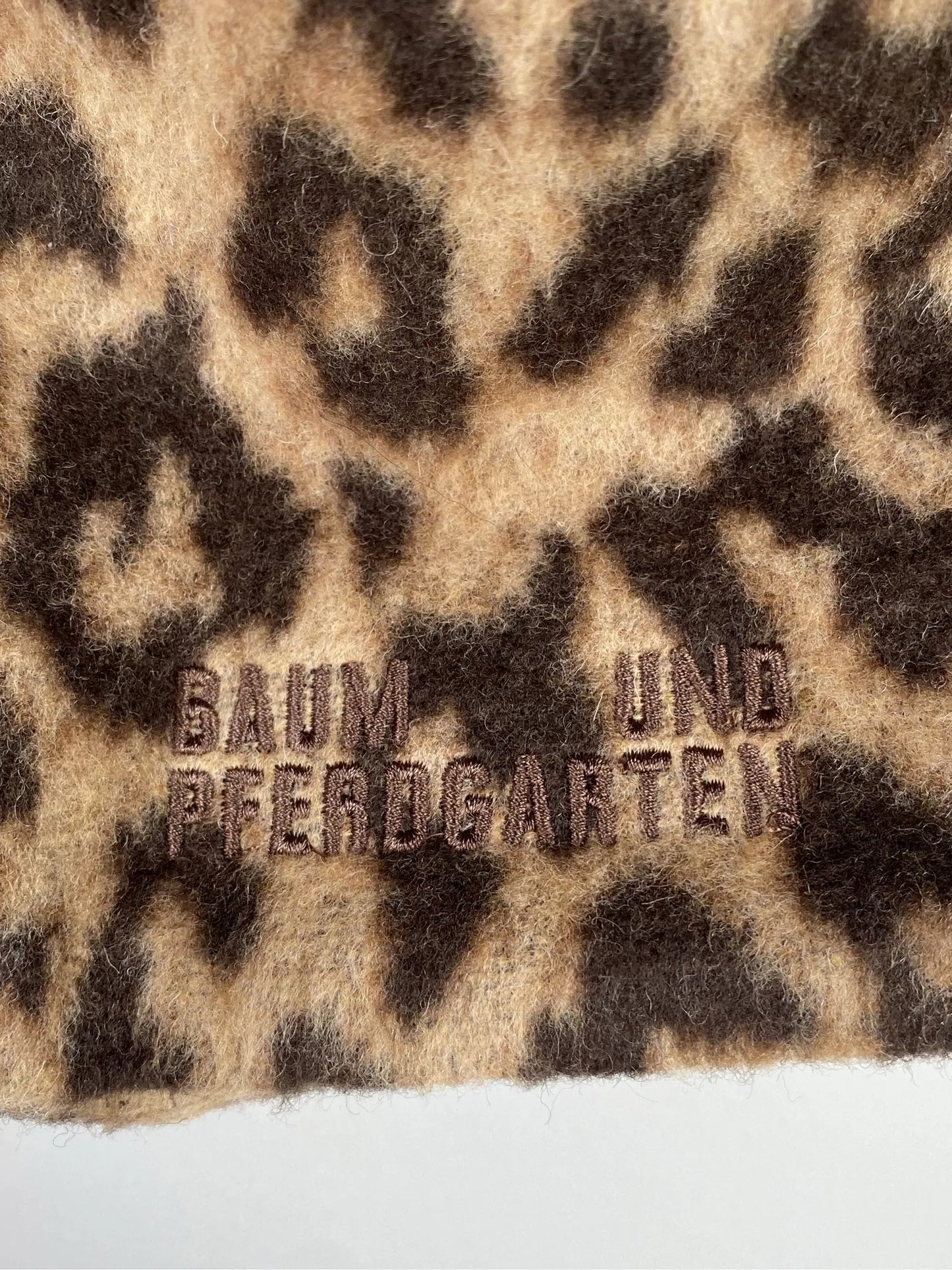 Baum und Pferdgarten Kleola Camel Shoulder bag