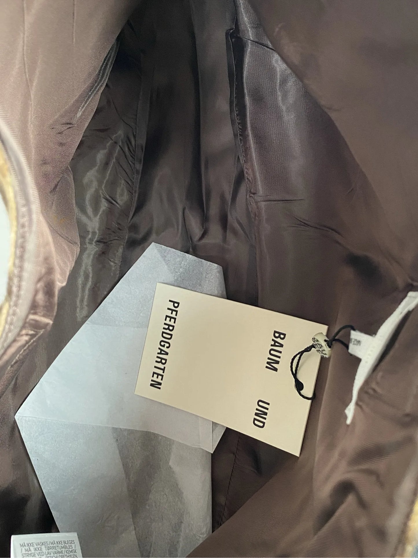 Baum und Pferdgarten Kleola Camel Shoulder bag