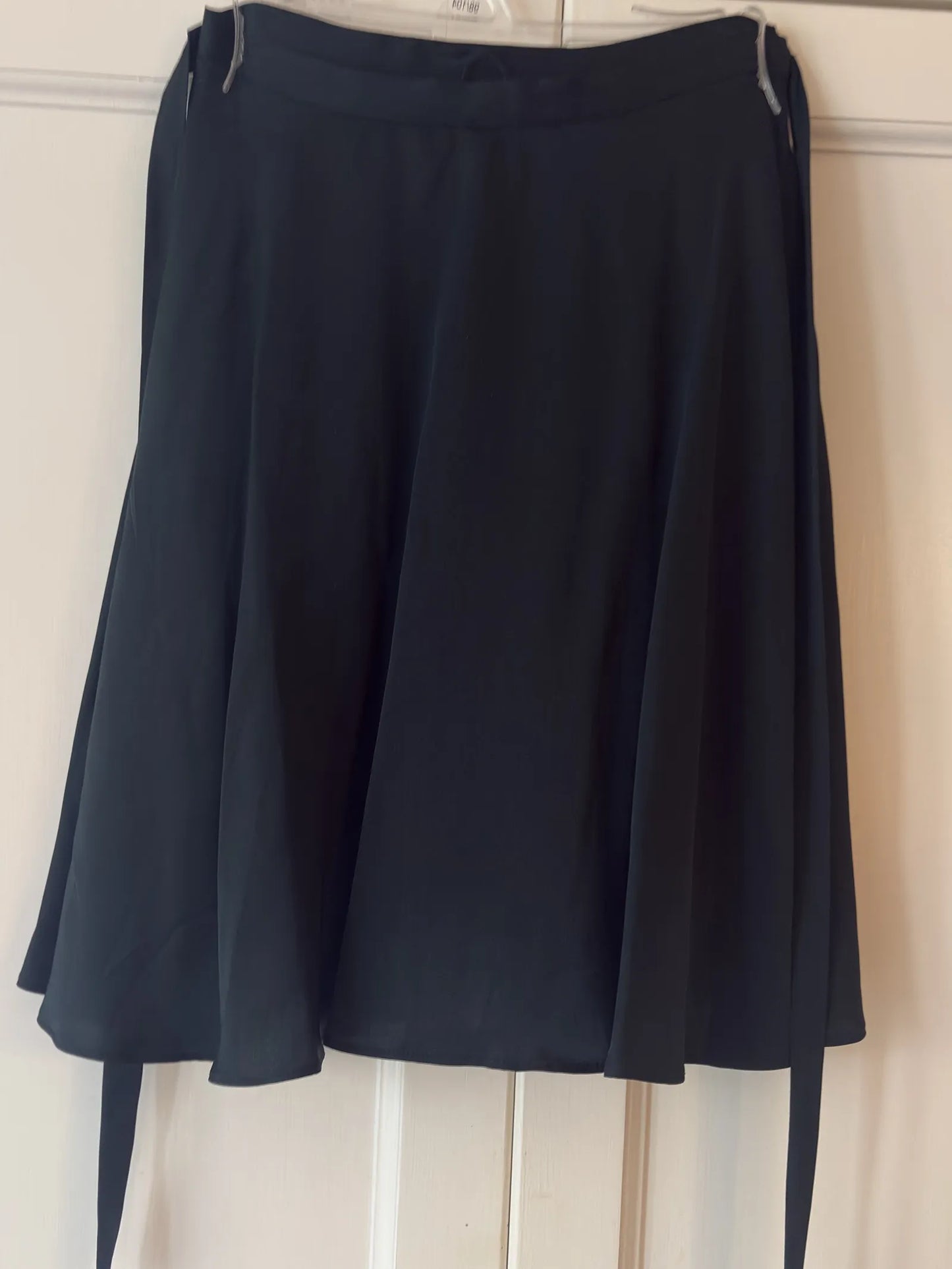 Ahlvar Gallery Skirt