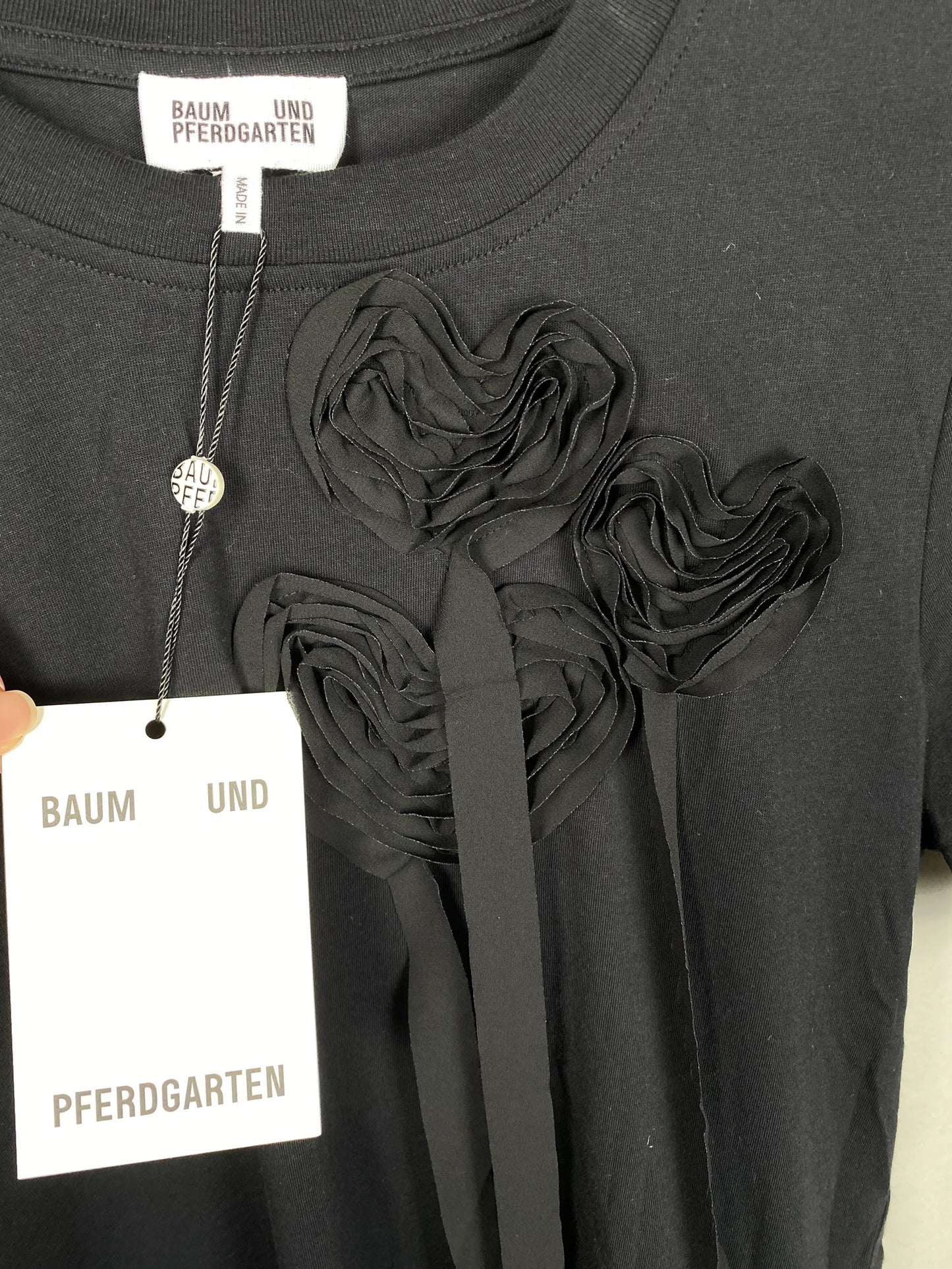 Baum und Pferdgarten T-shirt