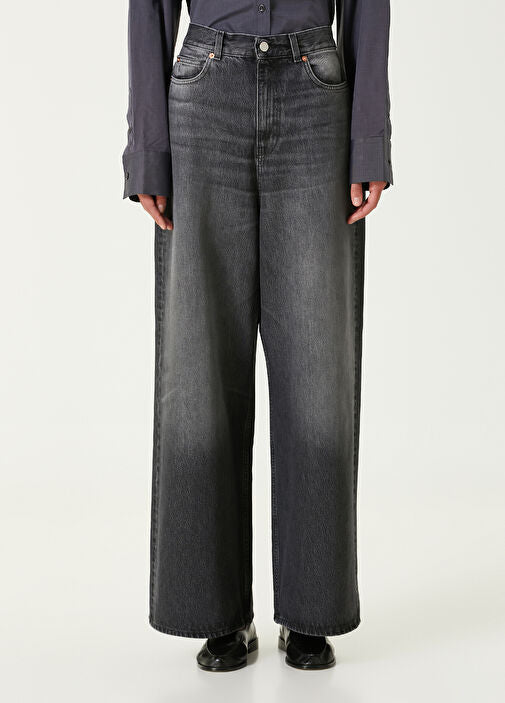 Teurn Studios Jeans