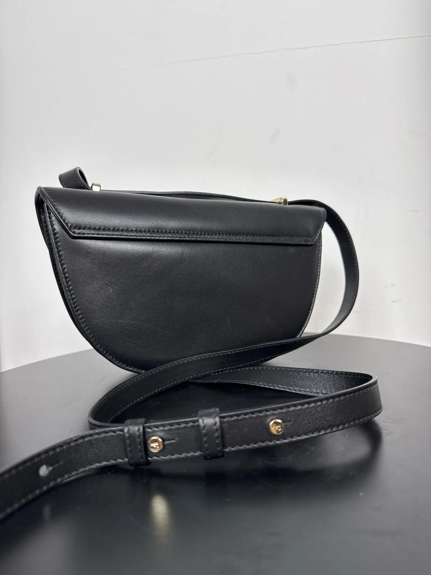 Flattered Shoulder bag