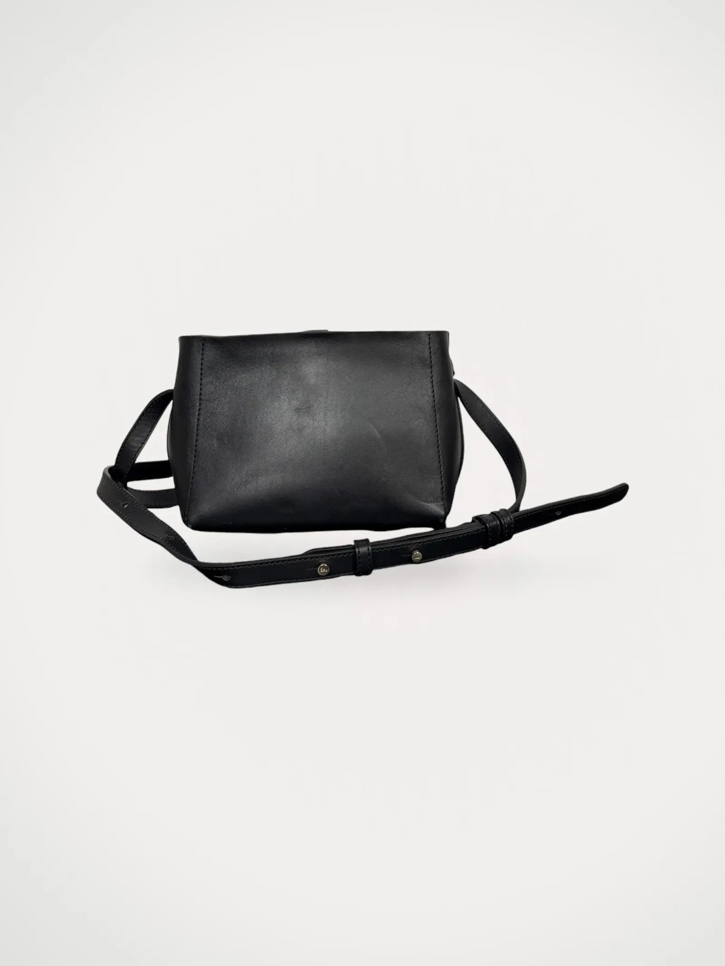 Flattered Shoulder bag