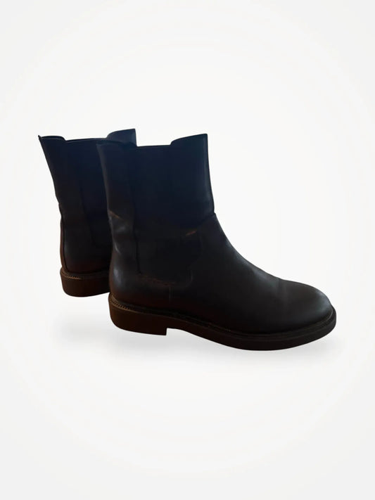 Vagabond Boots