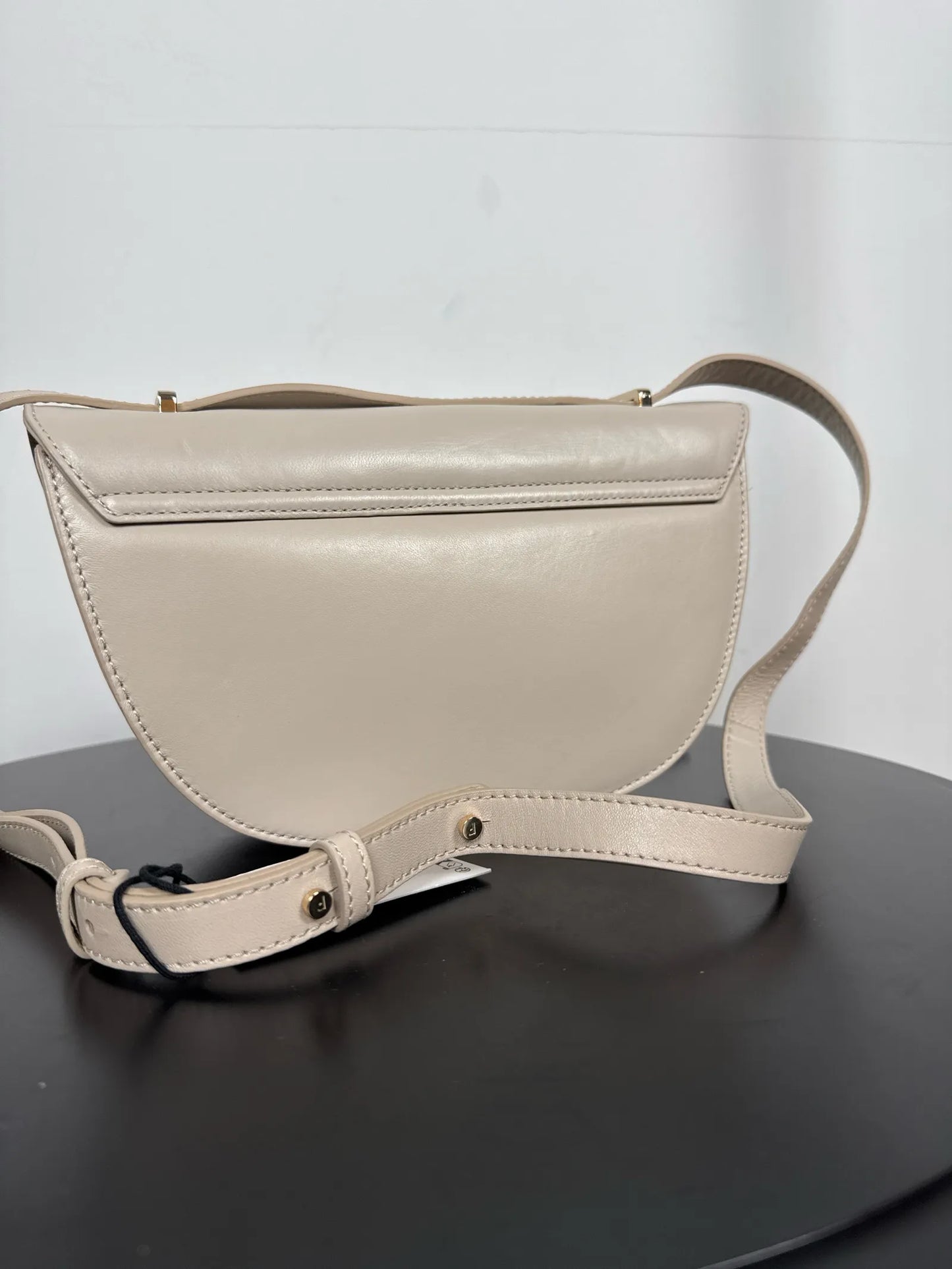 Flattered Shoulder bag