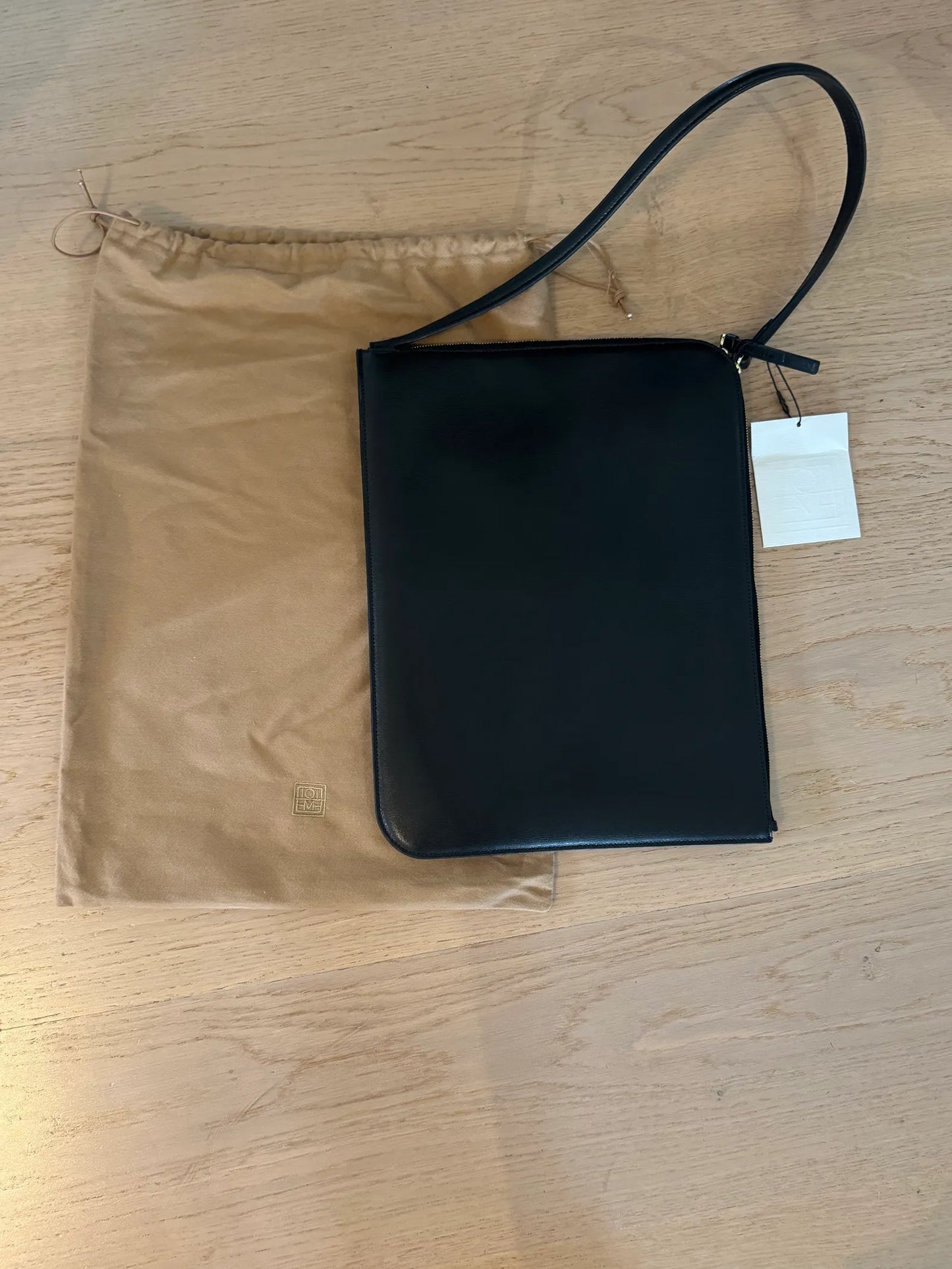 Toteme Slim Leather Tote Handbag