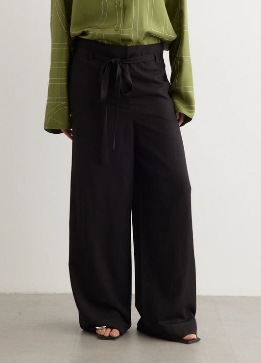 Toteme Fluid Tie-waist Trousers