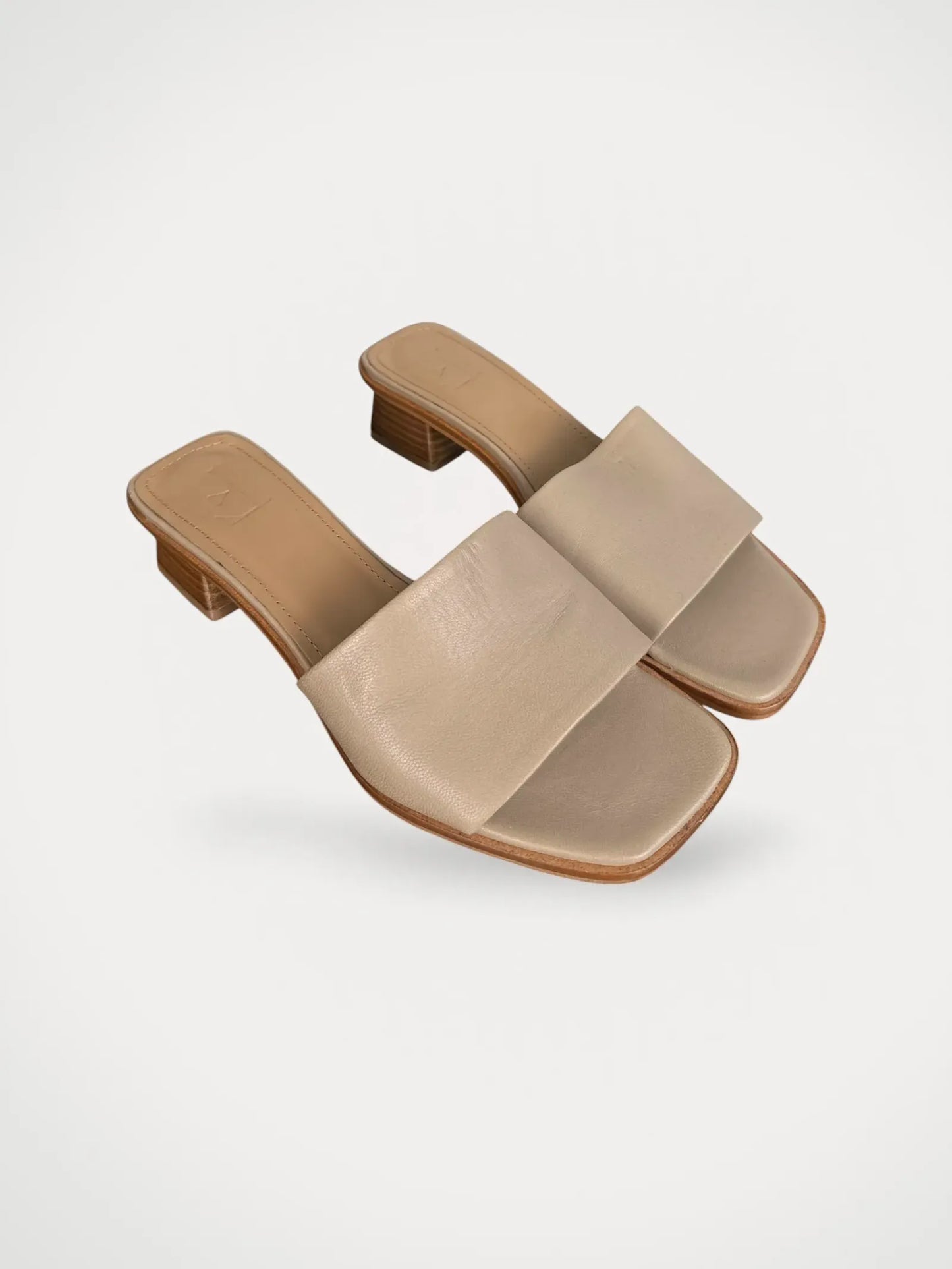Flattered Jody Leather Beige Sandalen