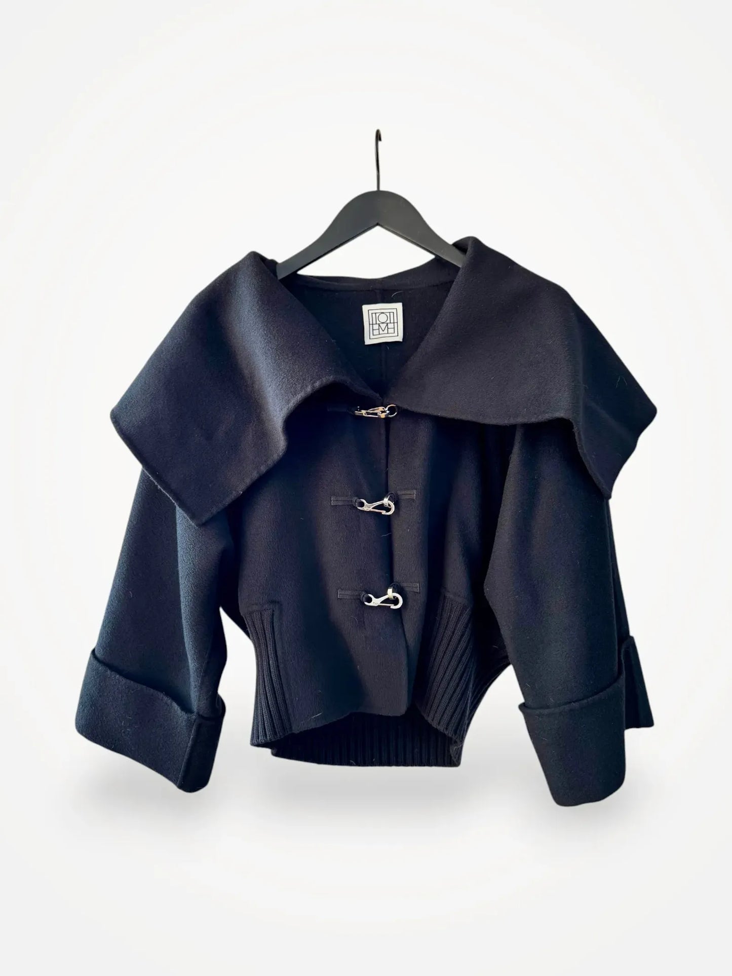 Toteme Cropped Double Clasp Jacket