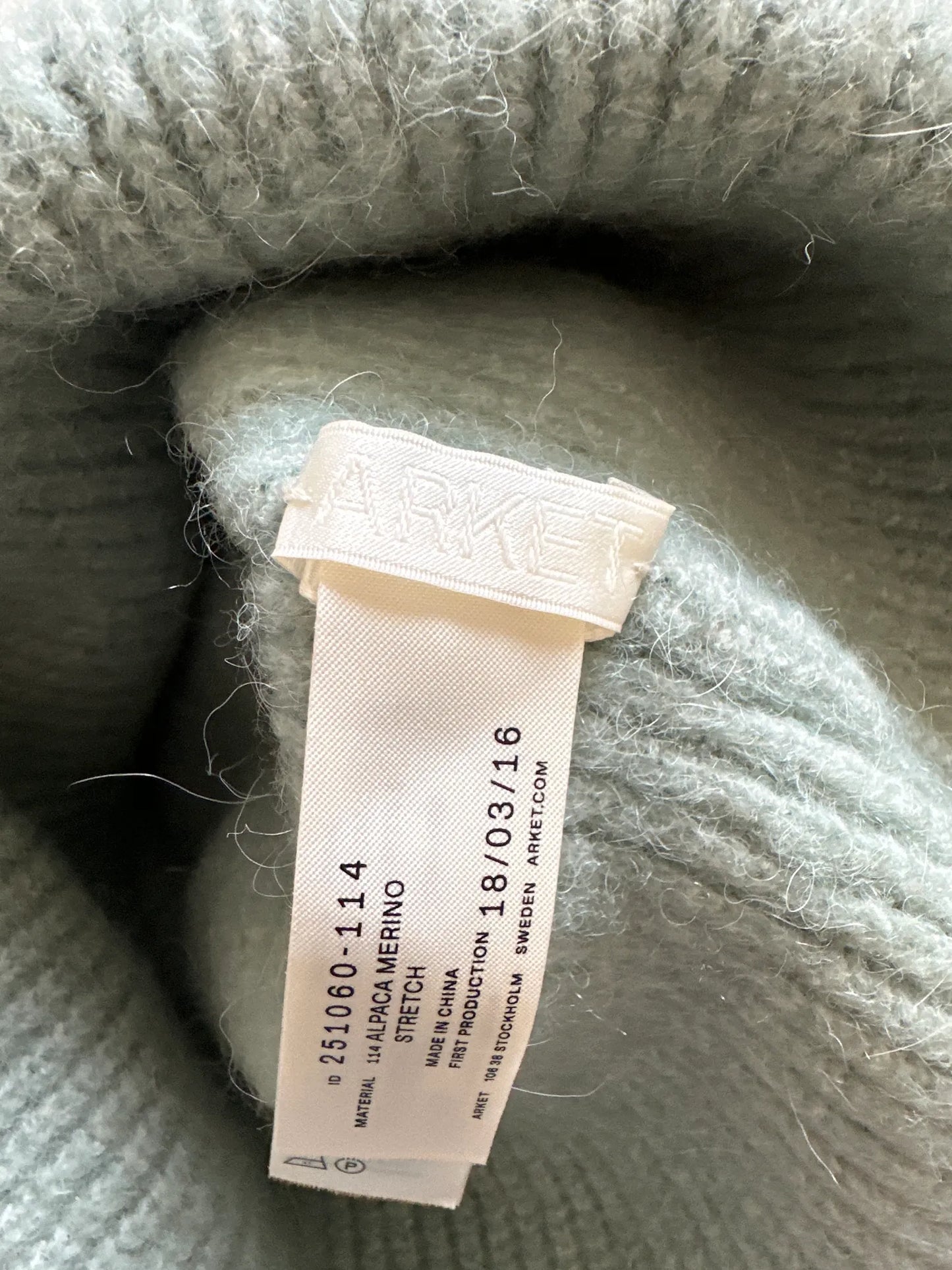 Arket Hat